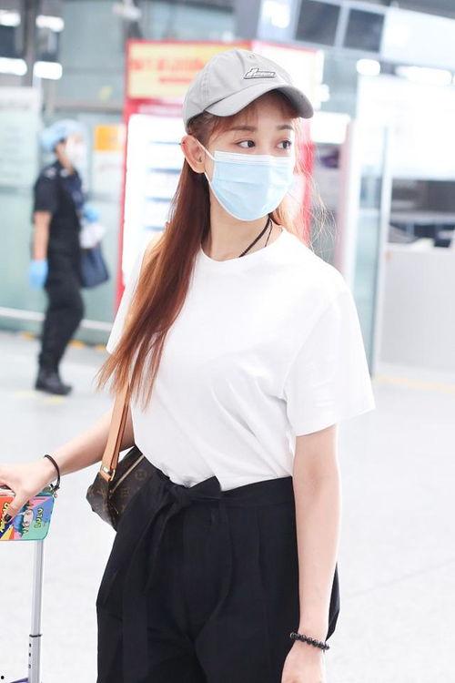 胖胖服装吃瓜,吃瓜群众眼中的时尚新宠